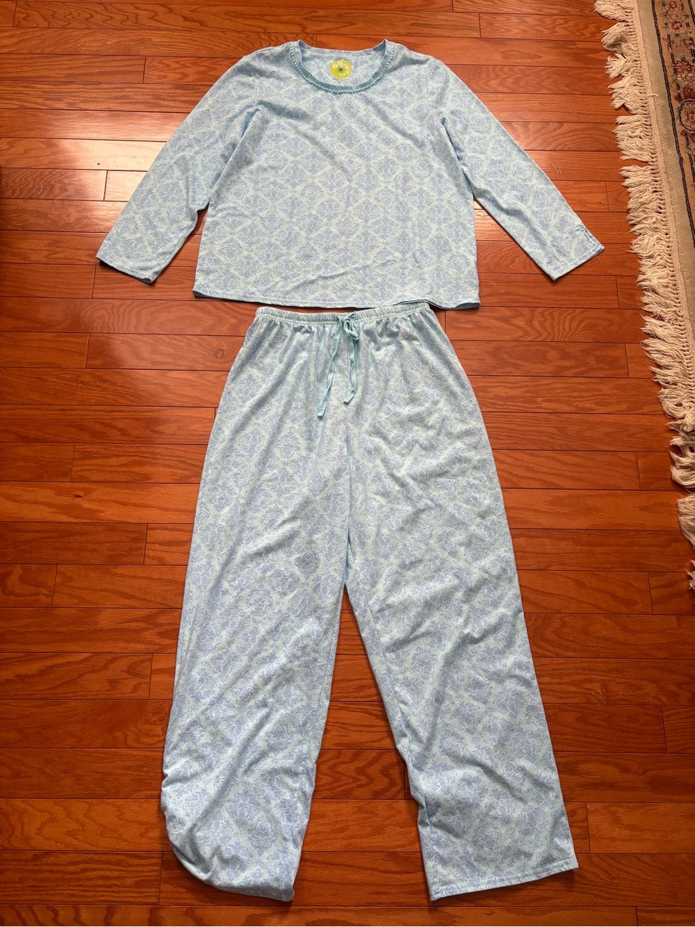 White Orchid: XL, Blue and purple Paisley Pajama Set